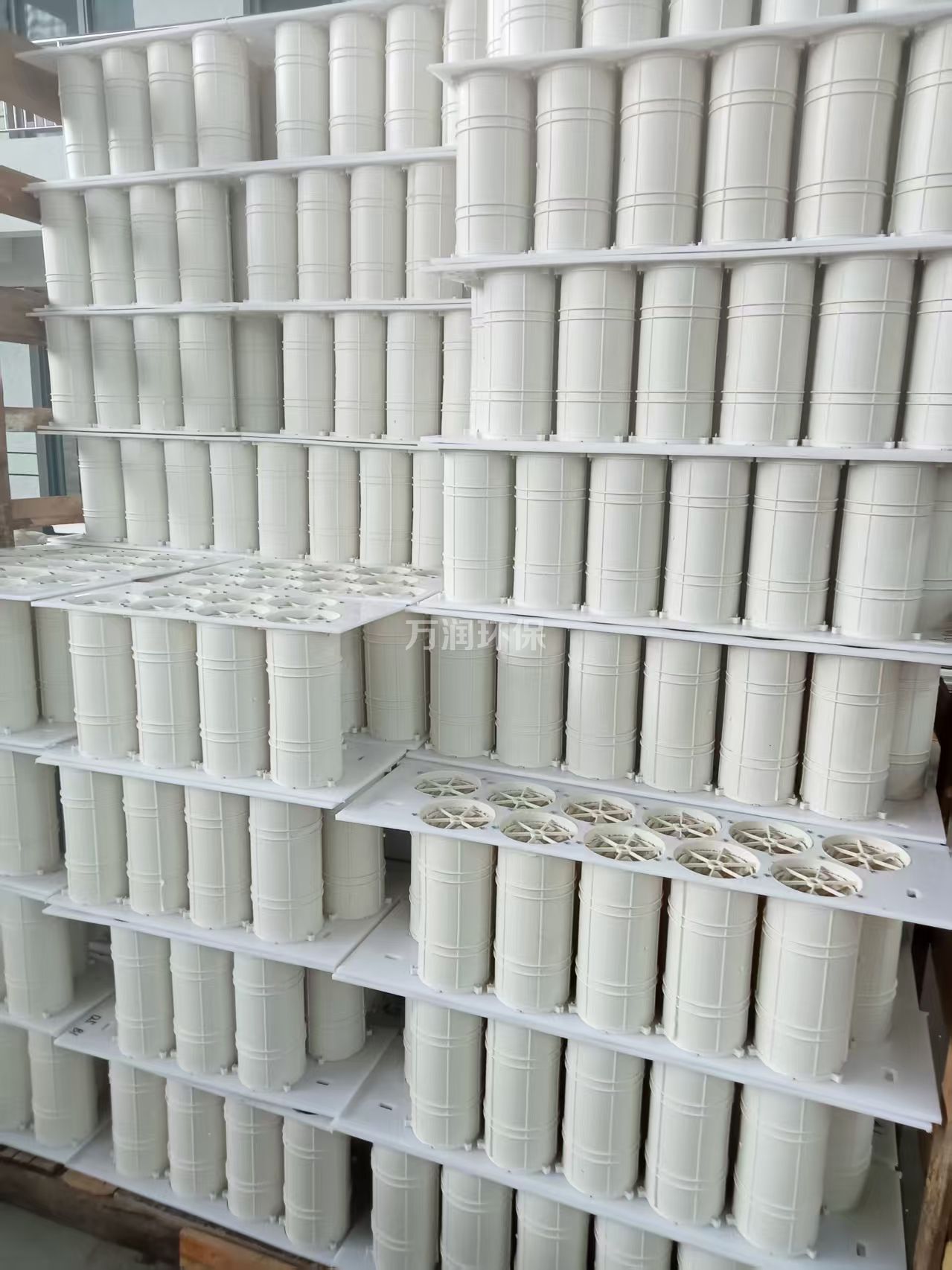  双螺旋管束除雾器